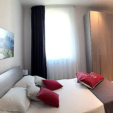 Quattro Stelle Al Porto Civitavecchia